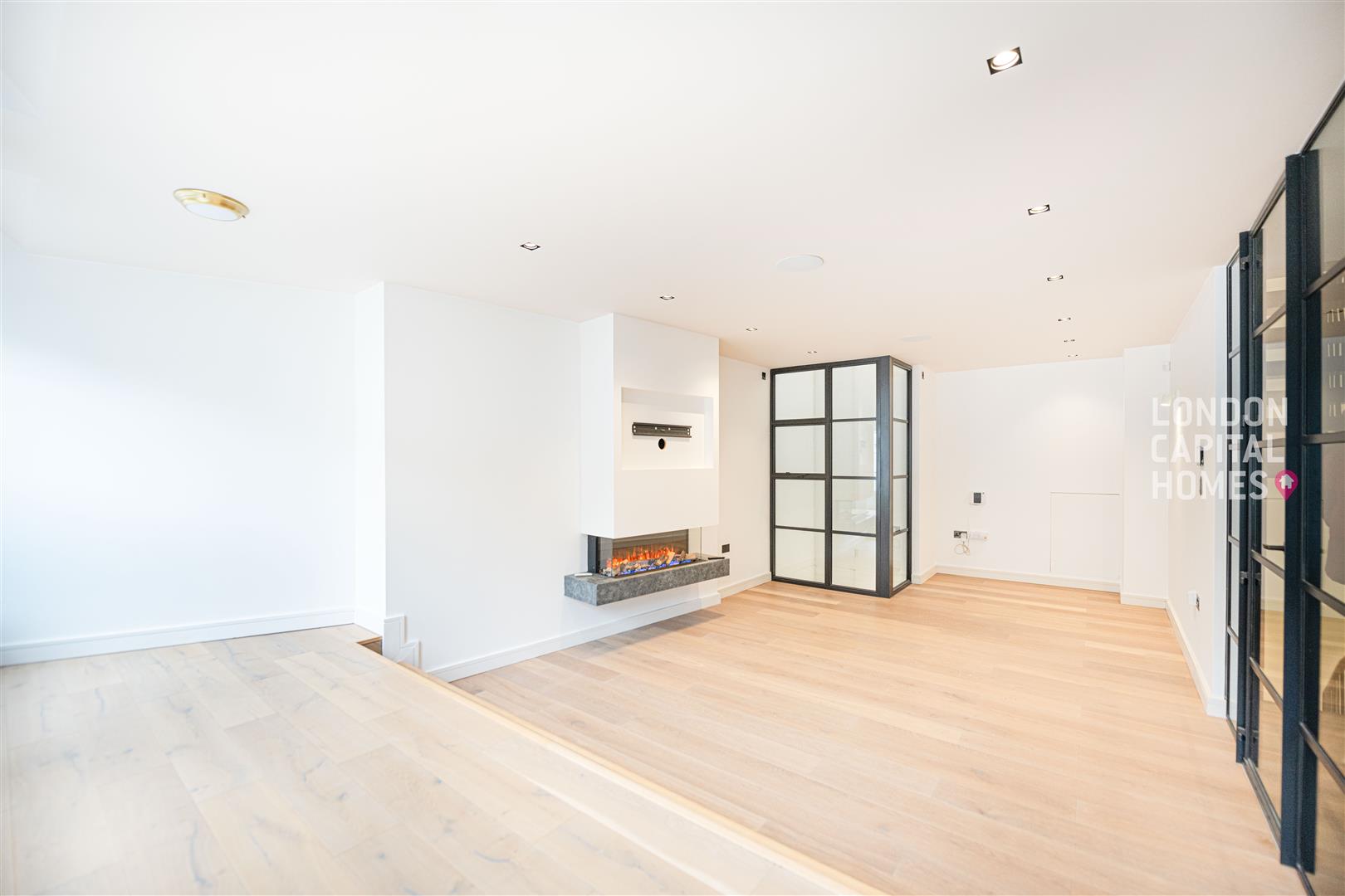 4 bed property in Oldbury Place, London
